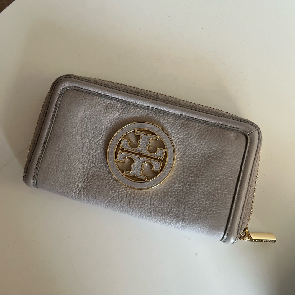 Tory Burch Amanda Zip Continental Wallet